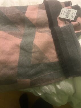 TITIKA Pink and Gray Plaid Scarf